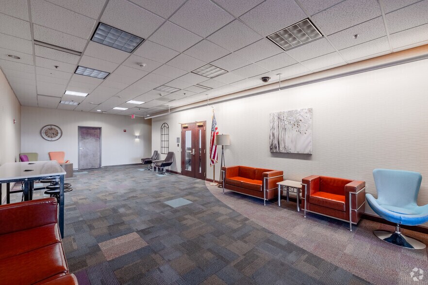 More Photos Of 3721 Tecport Dr, Harrisburg Office For Sale