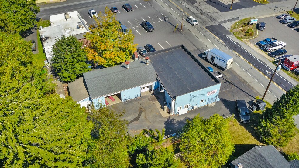More Photos Of 1413 N 5th St, Stroudsburg Service For Sale