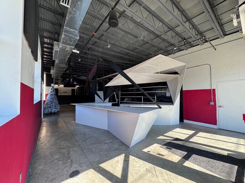 More Photos Of 257 N Water St, Kent Storefront Retail Residential For Sale