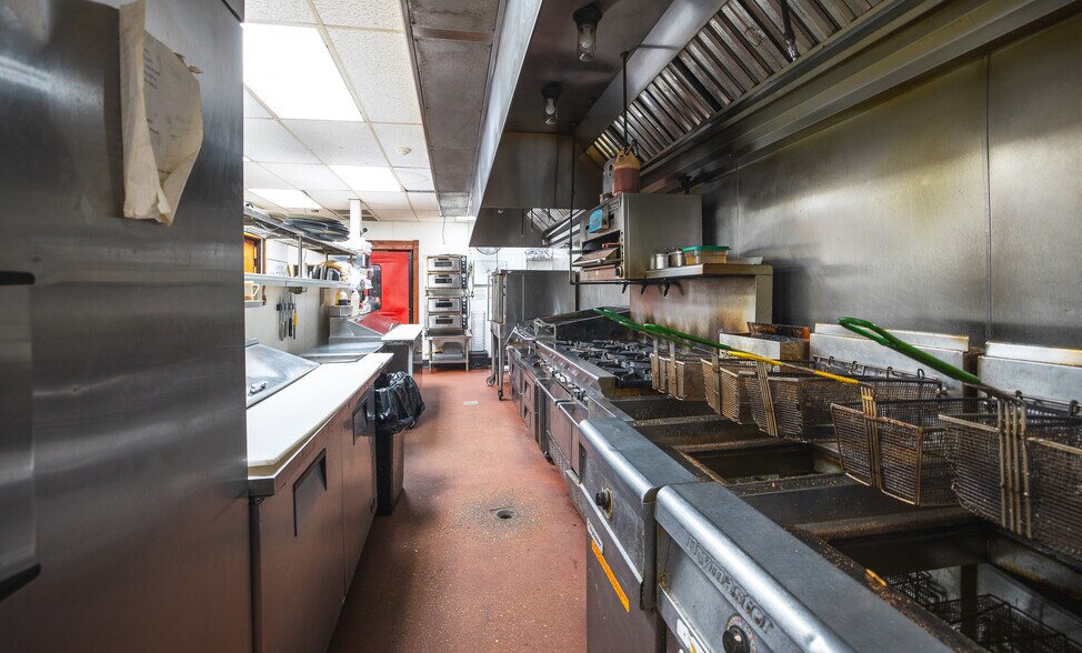 More Photos Of 121 S Smith St, Cuba Restaurant For Sale