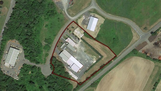 More Photos Of 21 Salerno Dr, Hudson Warehouse For Lease