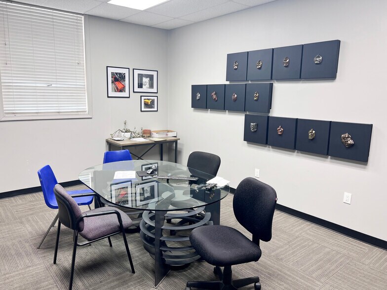 More Photos Of 5000 E 59th St, Kansas City Warehouse For Sale