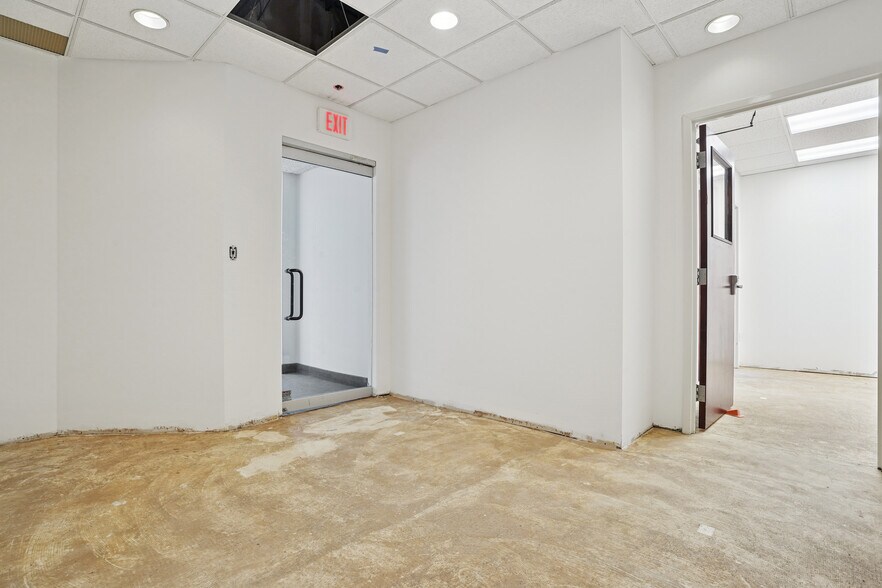 More Photos Of 2740 State Route 10 W, Parsippany Office For Sale