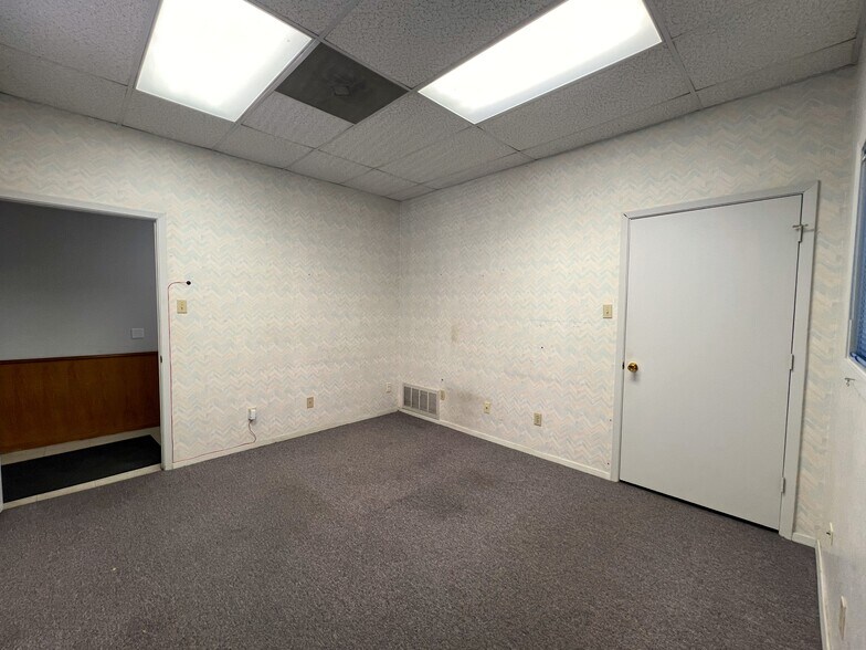 More Photos Of 216 Linda Dr, Sulphur Springs Loft Creative Space For Lease