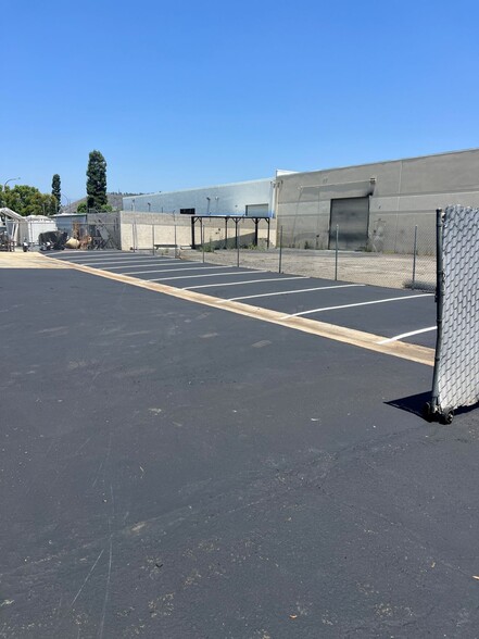 More Photos Of 2821 Pomona Blvd, Pomona Warehouse For Lease