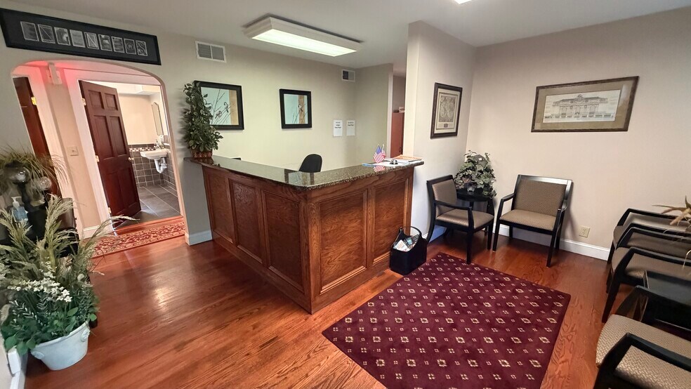 More Photos Of 205 State Route 31 N, Washington Office Residential For Sale