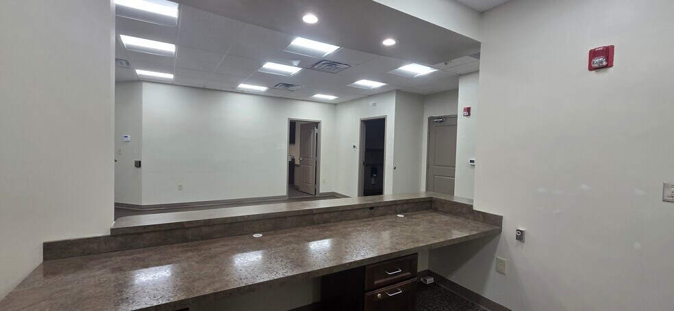 More Photos Of 2200-2202 W Spring Creek Pky, Plano Office For Lease