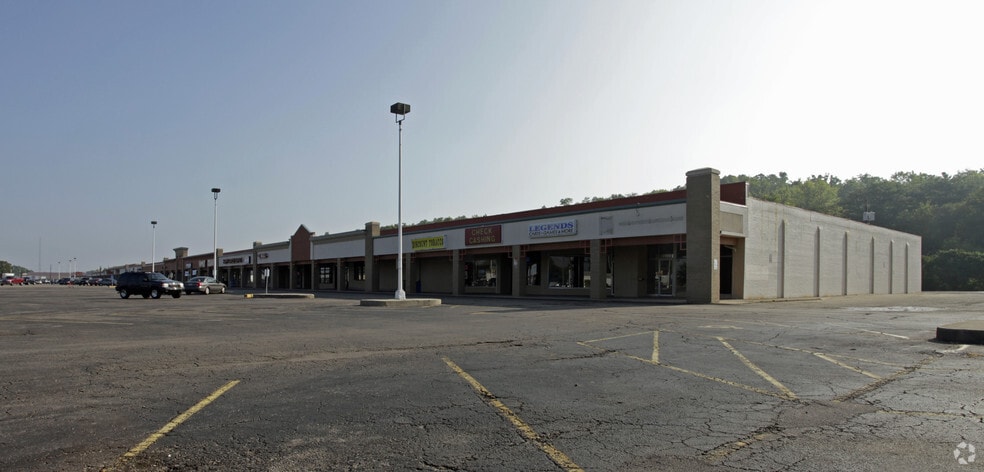 Primary Photo Of 2250-2600 Dixie Hwy, Hamilton Unknown For Lease