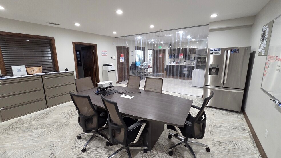 More Photos Of 1680 Elk Creek Dr, Idaho Falls Office For Lease