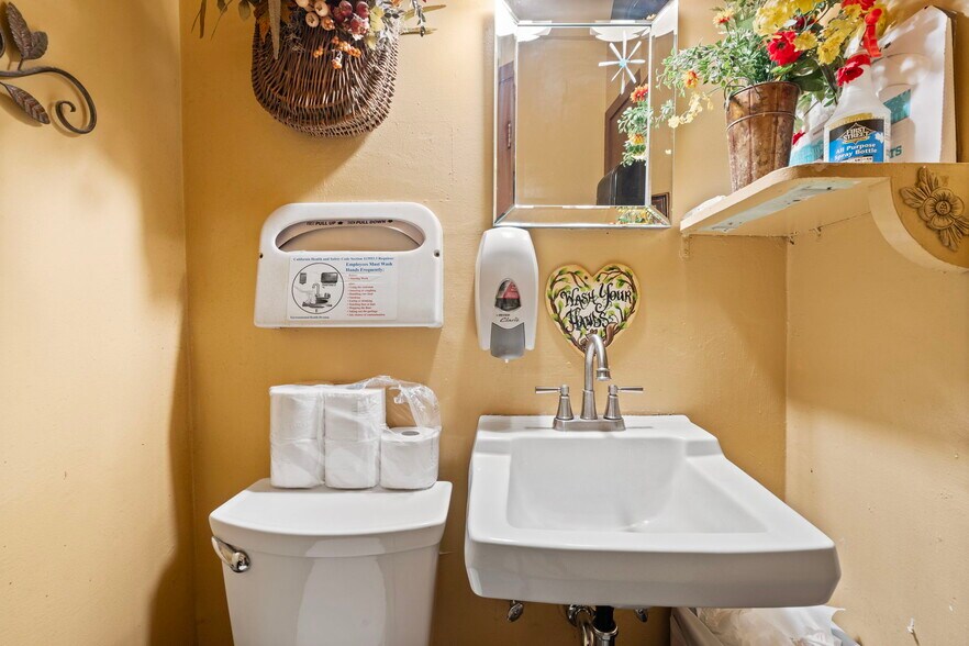 More Photos Of 12249 San Pablo Ave, Richmond Storefront For Sale