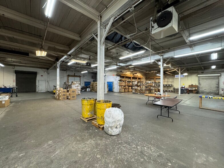 More Photos Of 1500 Algonquin Pky, Louisville Warehouse For Sale