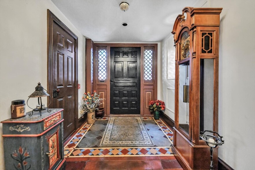 More Photos Of 301 W Main St, Ephrata Hospitality For Sale