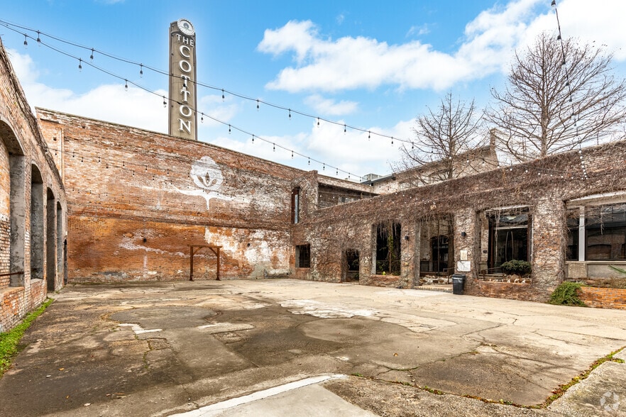 More Photos Of 610 Elm St, McKinney Loft Creative Space For Lease