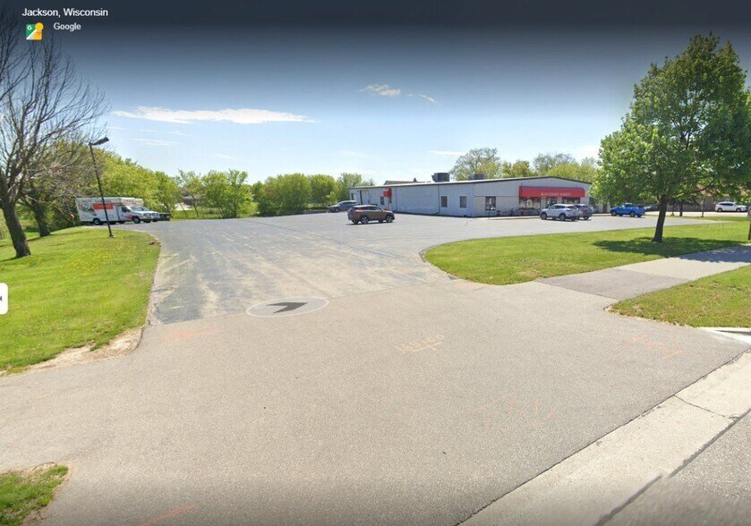 More Photos Of N168W20069 E Main St, Jackson Freestanding For Lease