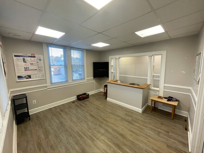More Photos Of 1224 Chesaco Ave, Rosedale Medical For Lease