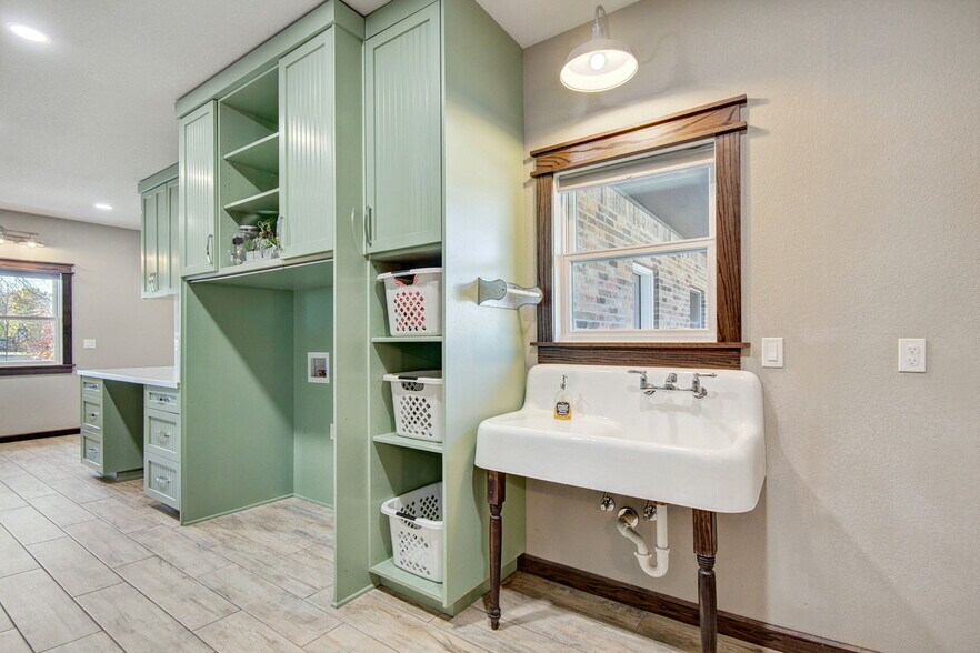 More Photos Of 4748 N 4318, Pryor Flex For Sale