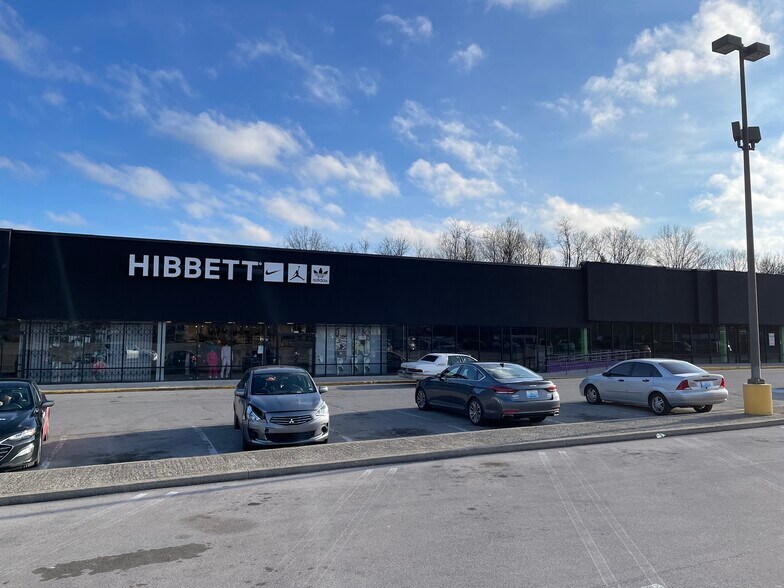 More Photos Of 3120-3180 Richmond Rd, Lexington Unknown For Lease