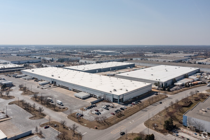 More Photos Of 888 Carol Ct, Carol Stream Distribution For Lease