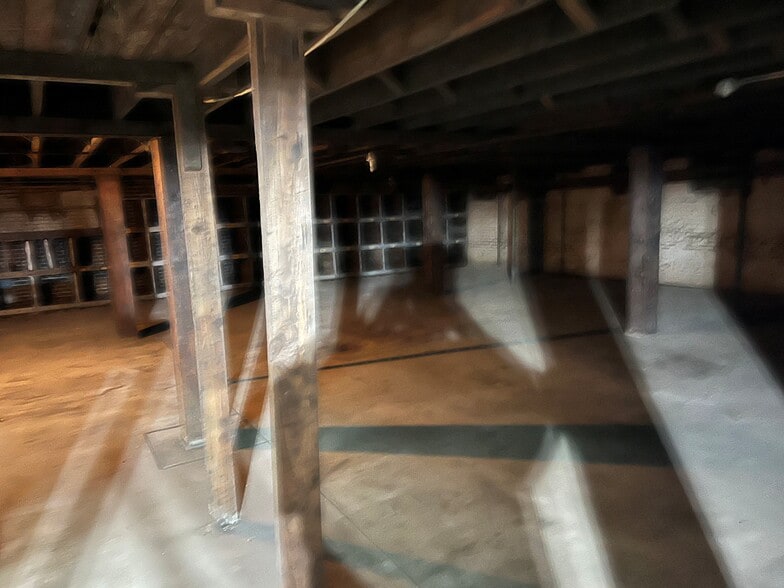 More Photos Of 616 N Jackson St, Danville Warehouse For Sale