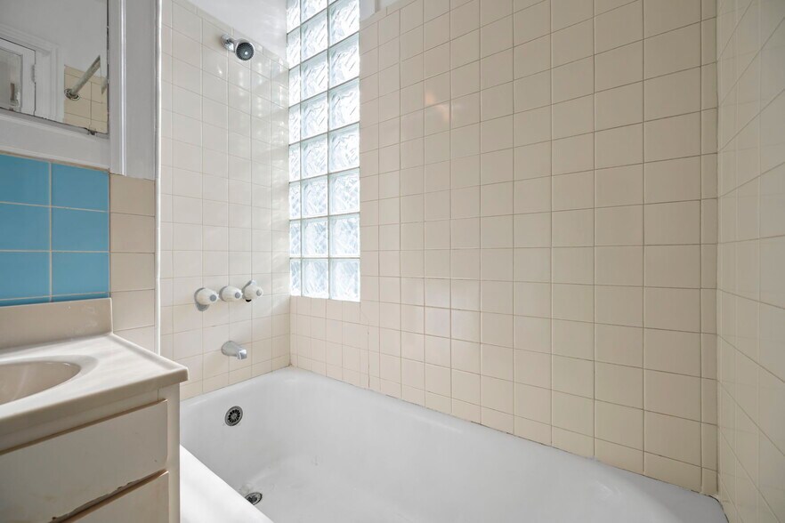 More Photos Of 2 Hugo St, San Francisco Apartments For Sale