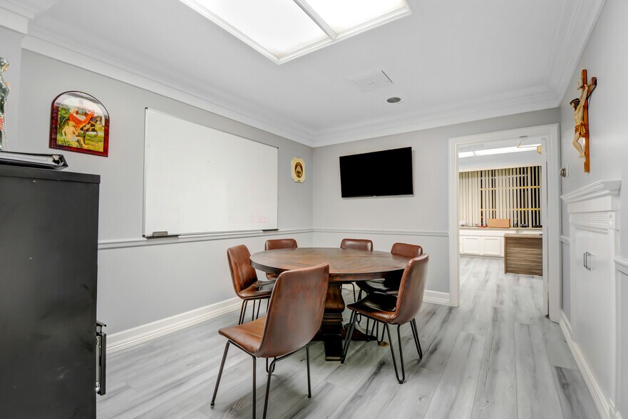 More Photos Of 401 W 4th St, San Bernardino Bank For Sale