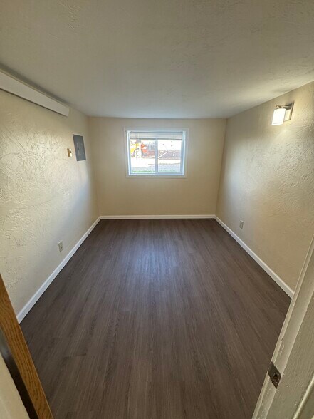 More Photos Of 714 W 10th St, Cozad Apartments For Sale