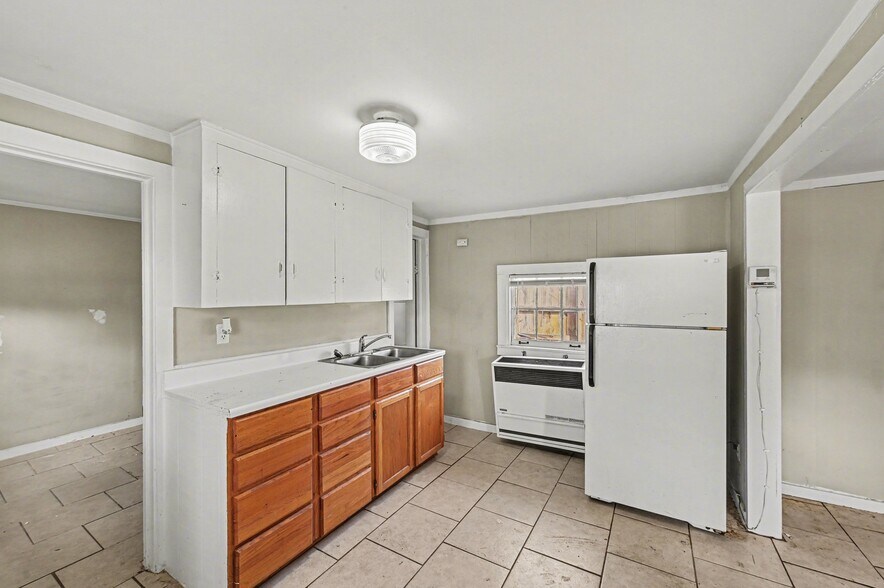 More Photos Of 308 Chestnut St, Silver Lake Apartments For Sale