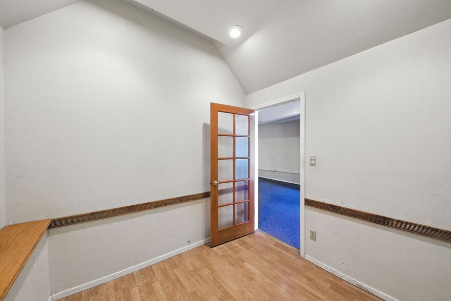 More Photos Of 46 Leland Ave, San Francisco Storefront Retail Residential For Lease