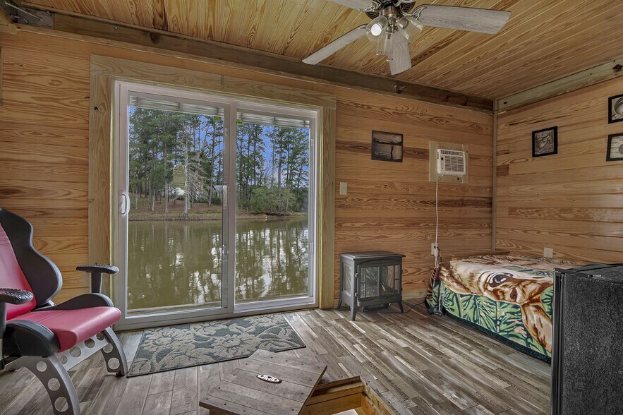 More Photos Of 111 Cypress Bay dr, Milam Specialty For Sale