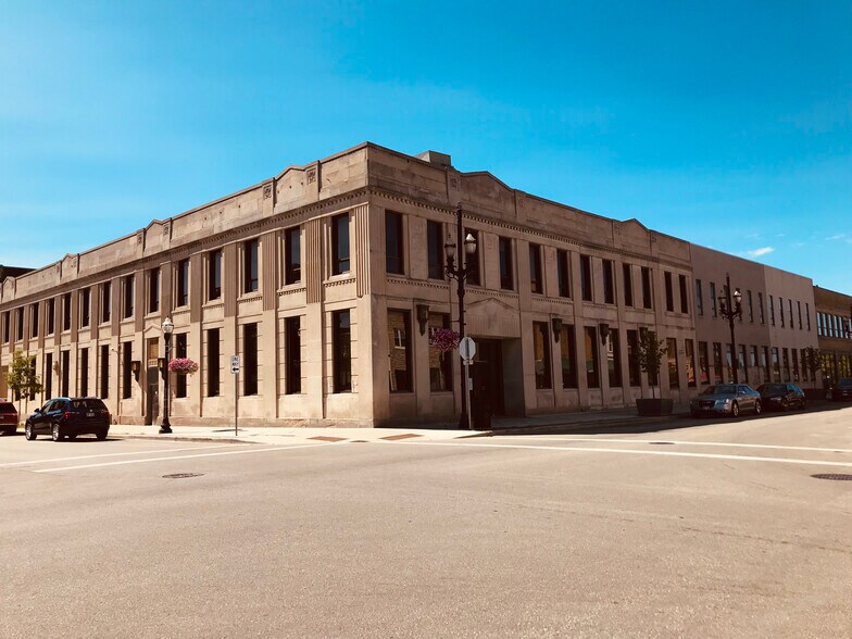 More Photos Of 5522 6th Ave, Kenosha Restaurant For Sale