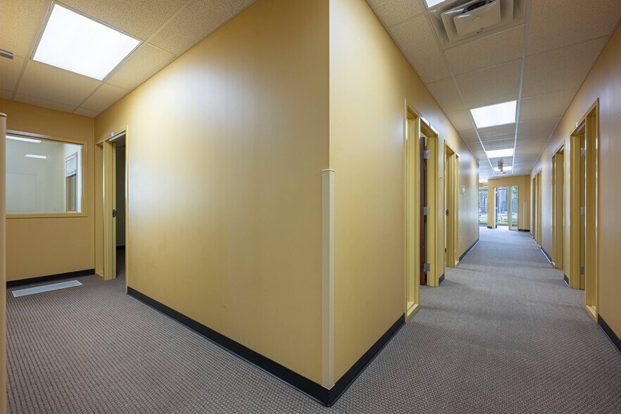 More Photos Of 3040-3050 S Kettering Blvd, Moraine Freestanding For Sale