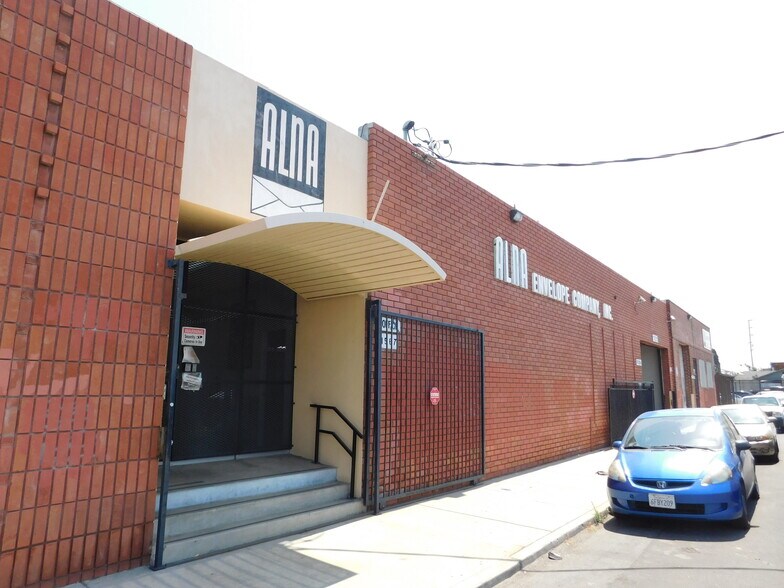 More Photos Of 1567 E 25th St, Los Angeles Manufacturing For Sale