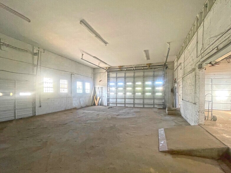 More Photos Of 4821 Frolich Ln, Hyattsville Warehouse For Lease