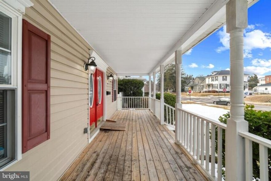 More Photos Of 4021 Barrington Rd, Baltimore Flex For Sale