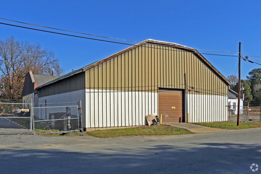 More Photos Of 205 N Georgia Ave, Goldsboro Warehouse For Lease