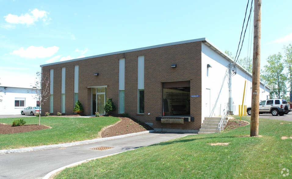 Primary Photo Of 113-119 Falso Dr, Syracuse Warehouse For Lease