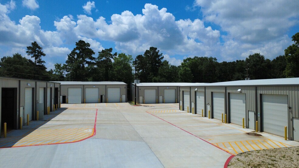 More Photos Of 200 Porter Rd, Conroe Unknown For Lease