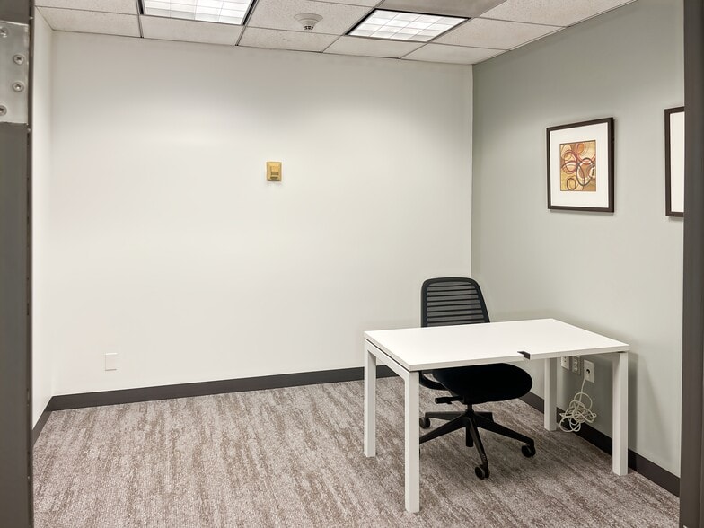 More Photos Of RXR Plz, Uniondale Coworking Space