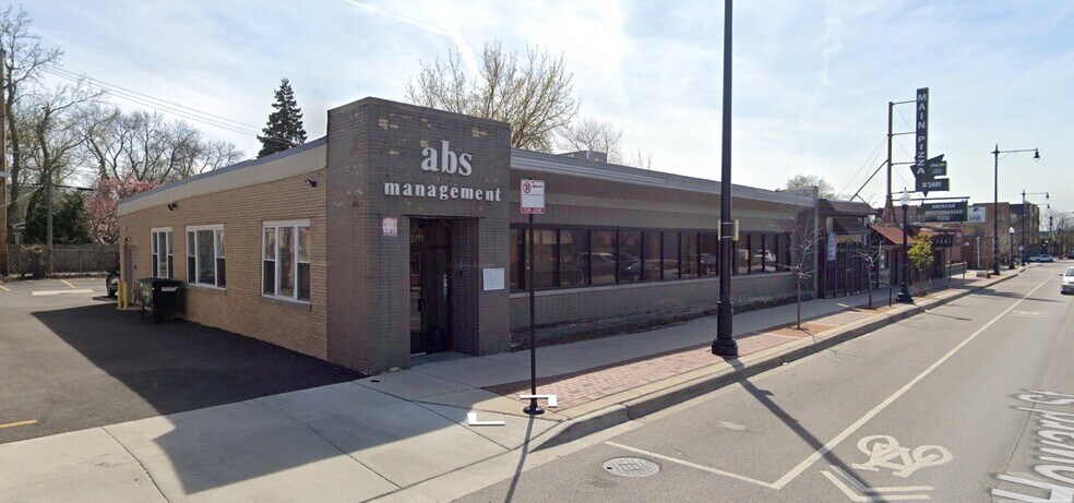 Primary Photo Of 2711 W Howard St, Chicago Office For Sale