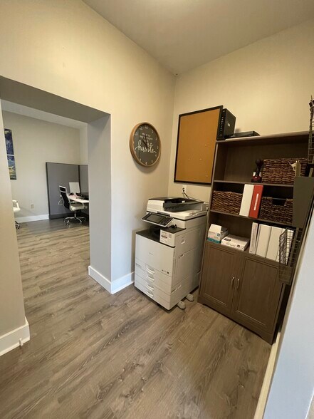 More Photos Of 6478 Putnam Ford Dr, Woodstock Office For Lease