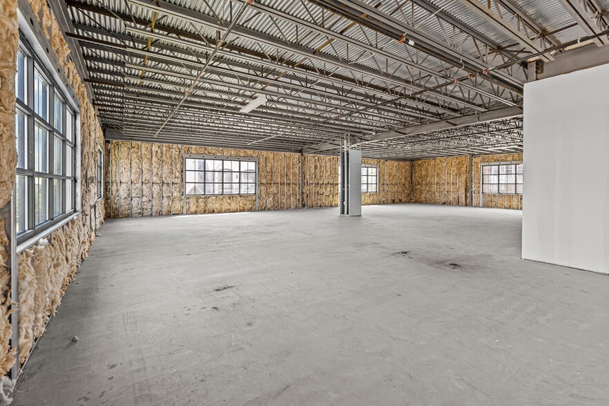 More Photos Of 840 Ranchview Dr, Irving Medical For Sale