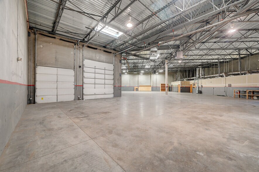More Photos Of 3908 Civic Center Dr, North Las Vegas Distribution For Lease