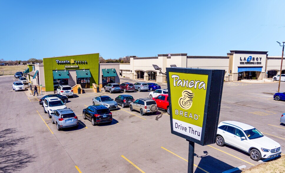 More Photos Of 1605 N Rock Rd, Wichita Restaurant For Sale