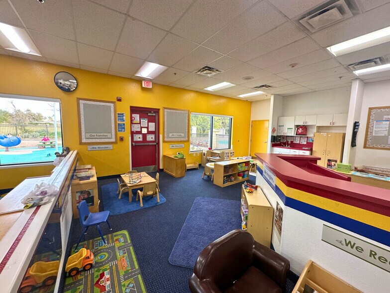 More Photos Of 5550 W Bell Rd, Glendale Daycare Center For Lease
