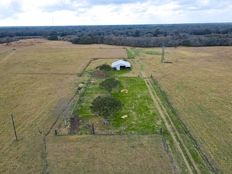 More Photos Of 1389 CR 436 HAWLEY CEMETARY Rd, Blessing Land For Sale