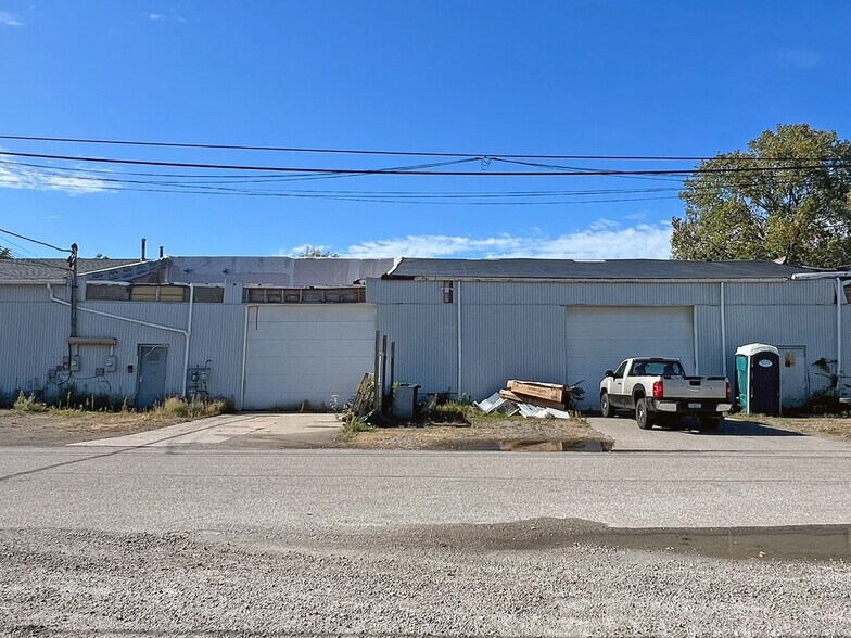 More Photos Of 2010 Schaper Ave, Erie Warehouse For Sale