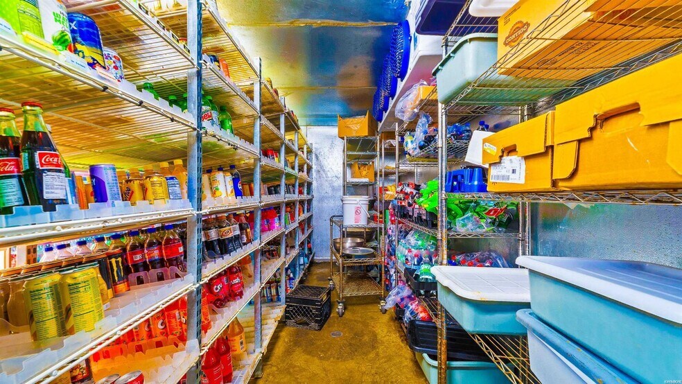More Photos Of 5370 Highway 67 W, Fulton Convenience Store For Sale