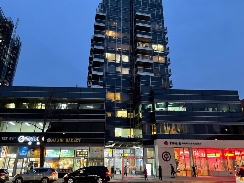 More Photos Of 4235 Main St, Flushing Apartments For Sale