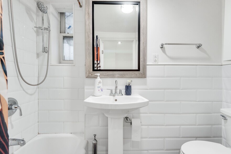 More Photos Of 324 Park Pl, Brooklyn Apartments For Sale