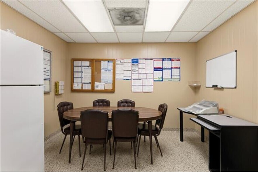 More Photos Of 4501 Zenith St, Metairie Service For Sale